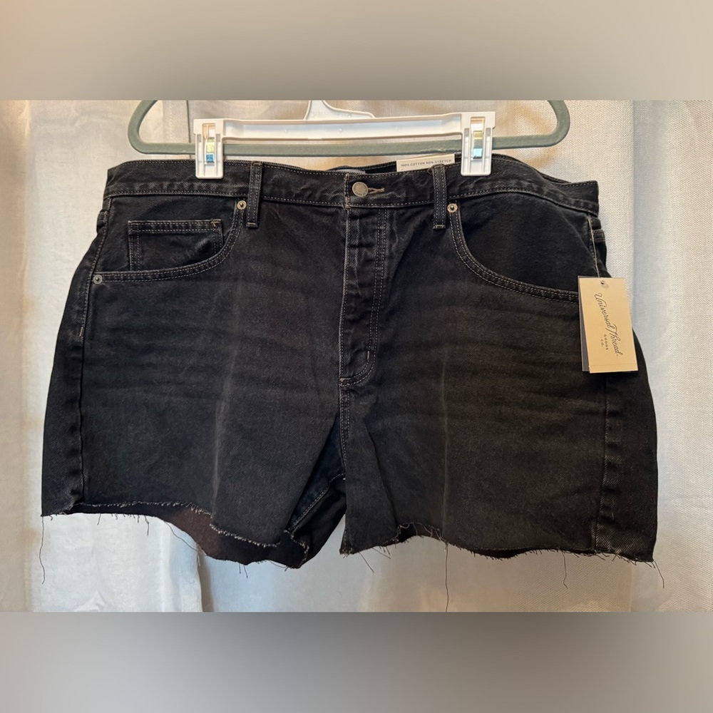 Universal Thread Black Jean Shorts